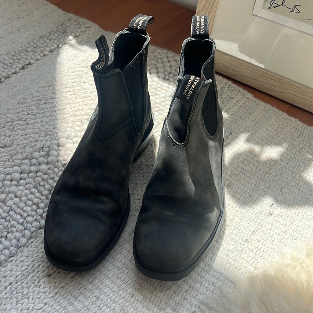 Blundstone 1308 Chelsea boot in black